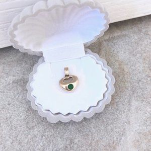 NEW AUTHENTIC 14K Gold and Emerald Pendant Heart